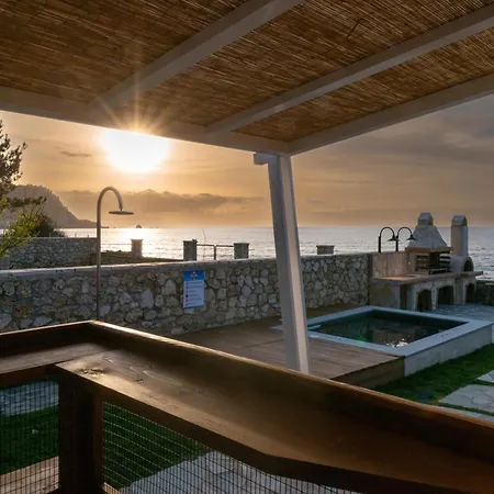 منتجع Junam Private Beachfront Áyios Nikítas