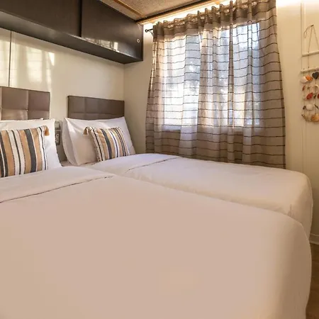 Junam Private Beachfront Айос-Никитас