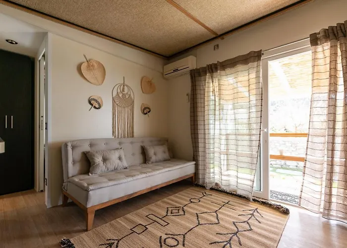 Junam Private Beachfront Feriested *