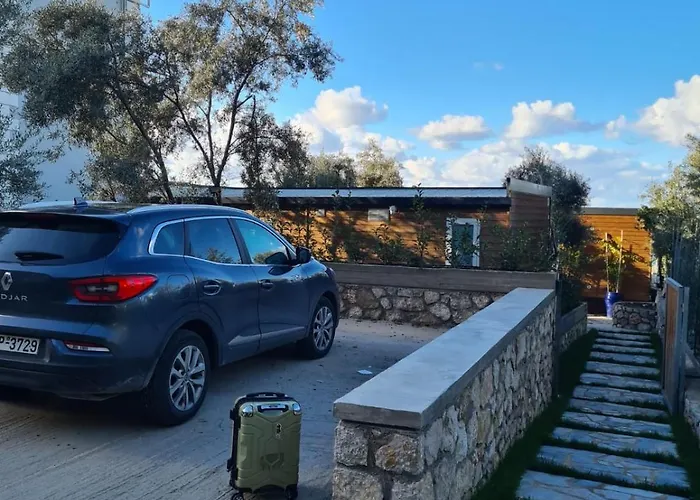 Junam Private Beachfront Feriested *