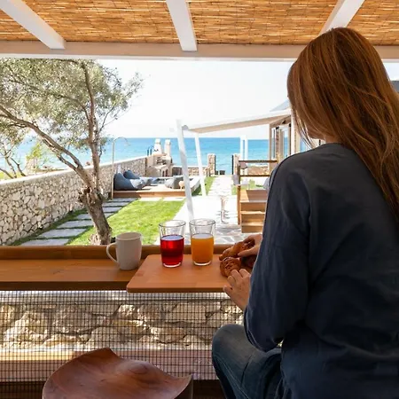 Junam Private Beachfront Áyios Nikítas