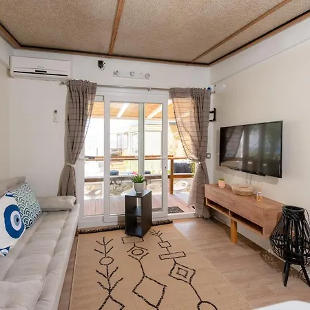 Junam Private Beachfront Áyios Nikítas