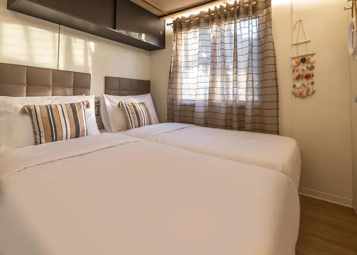 Junam Private Beachfront Άγιος Νικήτας
